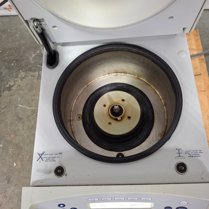 Eppendorf 5430 R Centrifuge