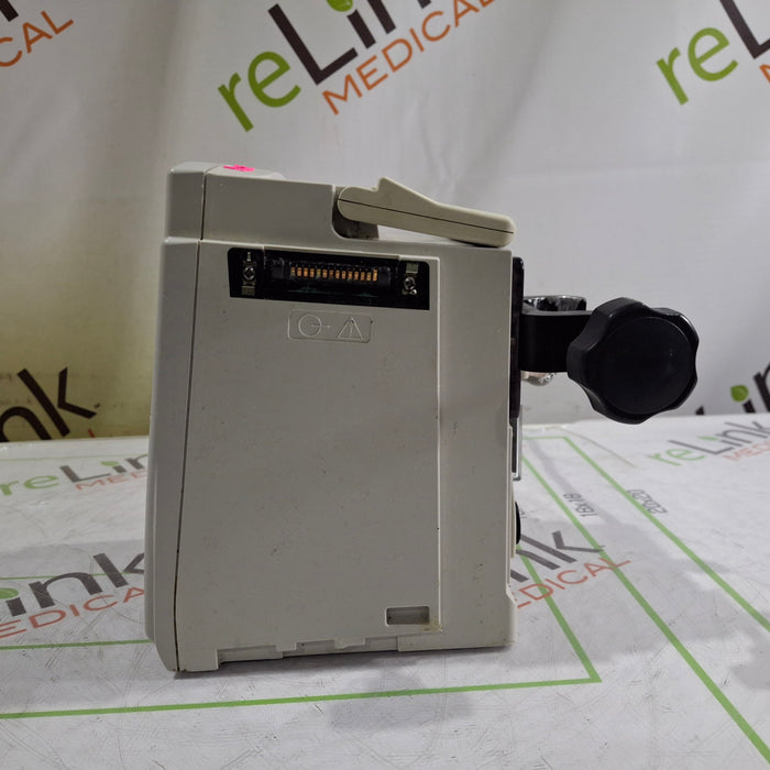 CareFusion Alaris 8015 Large Screen POC Infusion Pump