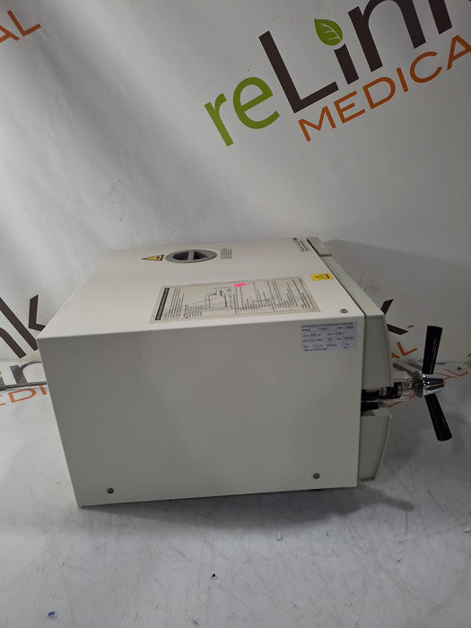 Tuttnauer Valueklave 1730 Autoclave Sterilizer