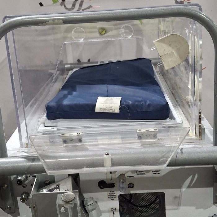 Airborne PulseOx Voyager Transport Incubator
