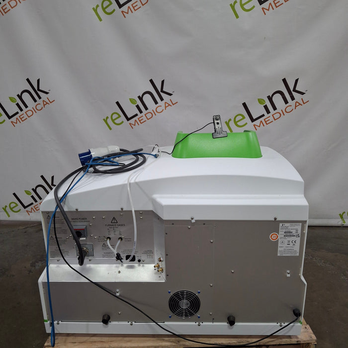 Perkin Elmer PinAAcle 900z Atomic Absorption Spectrometer