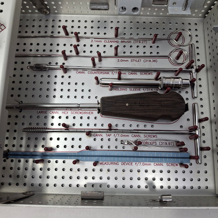 Synthes, Inc. 7.0mm Cannulated Screw Set