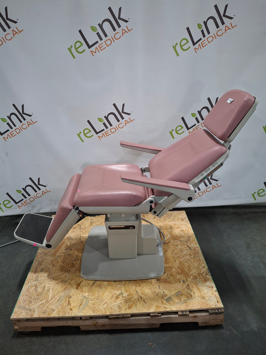 Midmark 491 Exam Chair