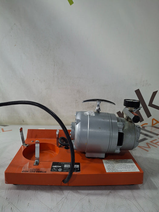 Gomco 400 Portable Suction Pump